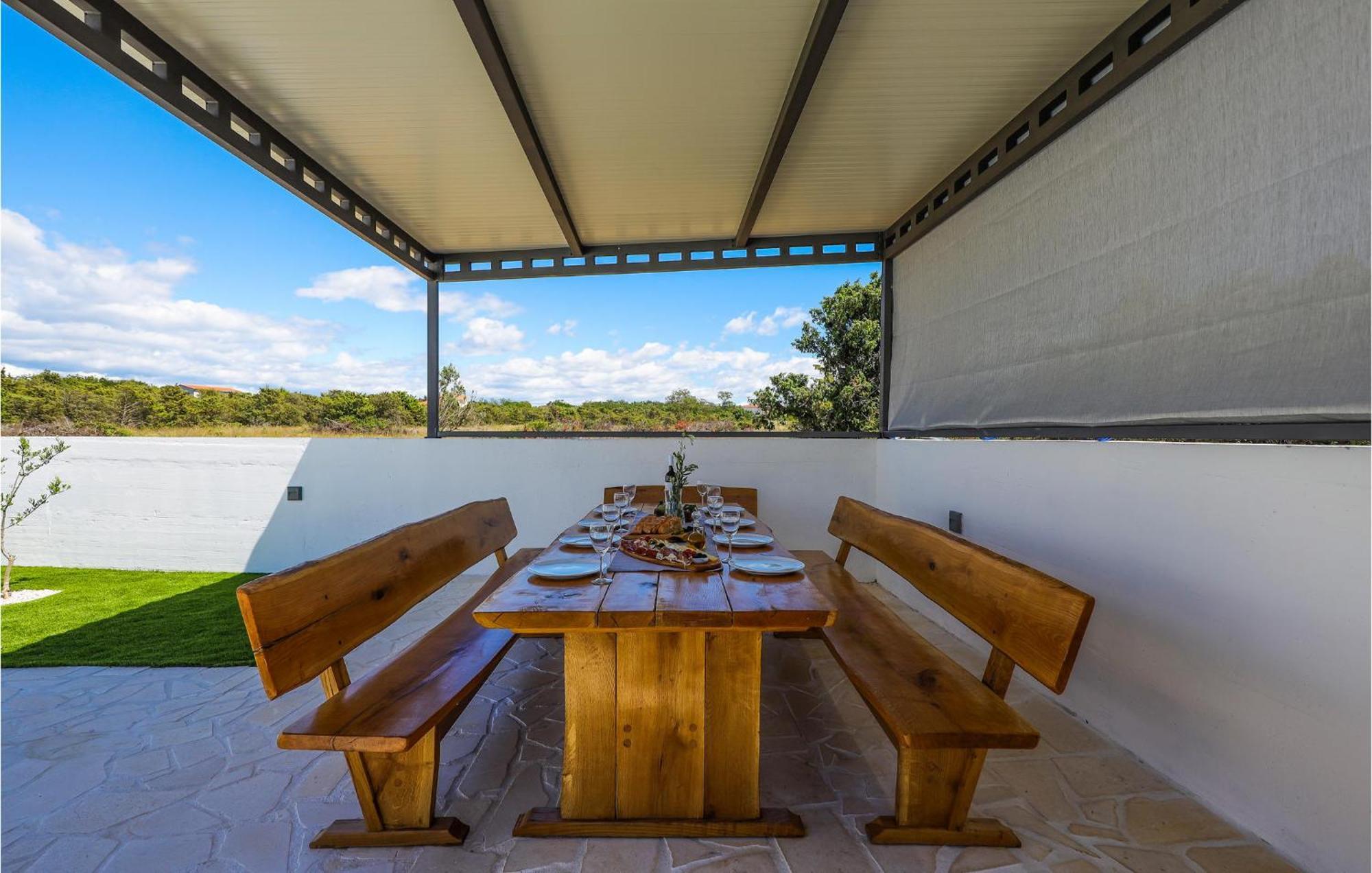 Stunning Home In Vrsi With Kitchen Exteriör bild