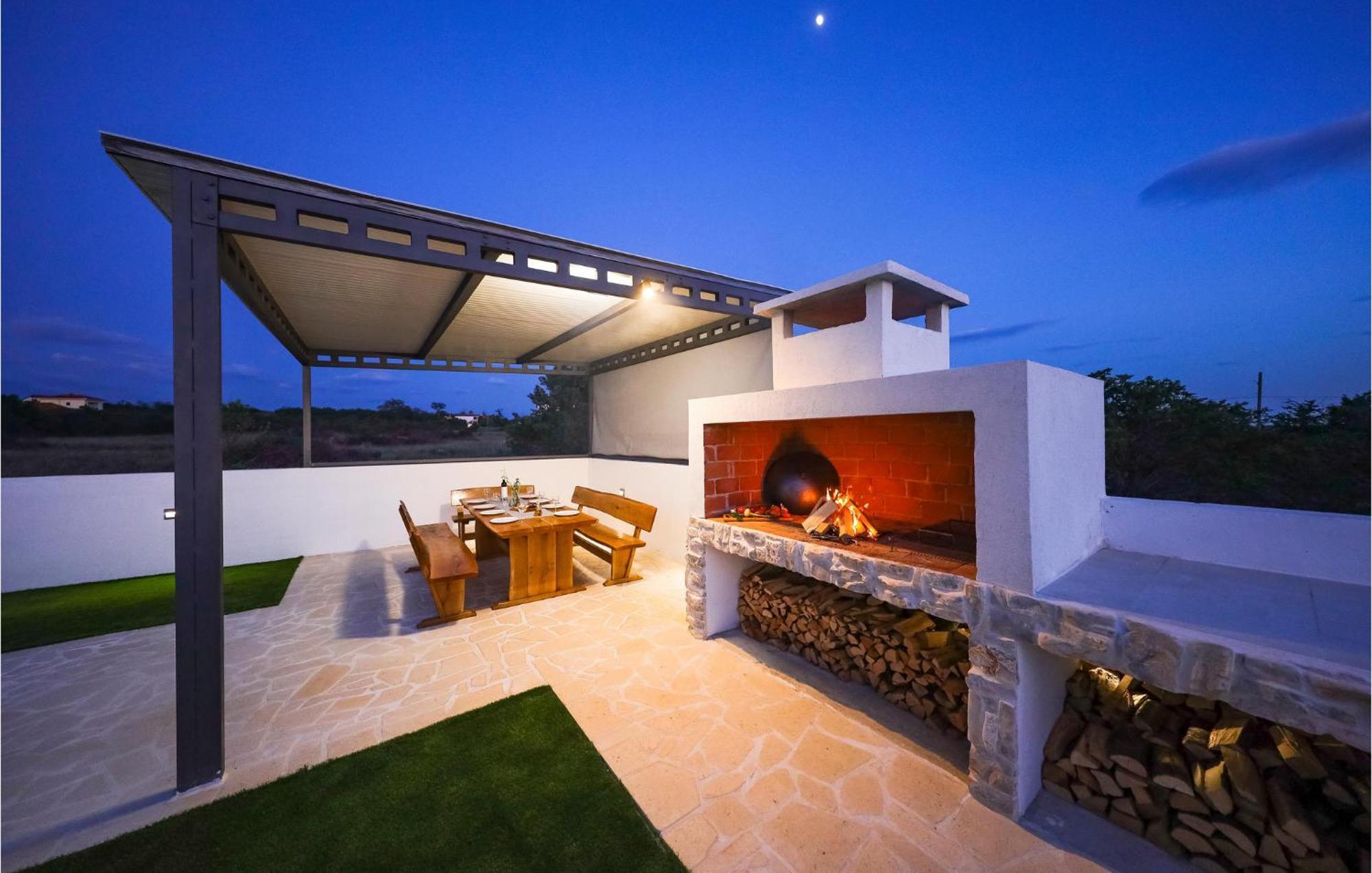 Stunning Home In Vrsi With Kitchen Exteriör bild