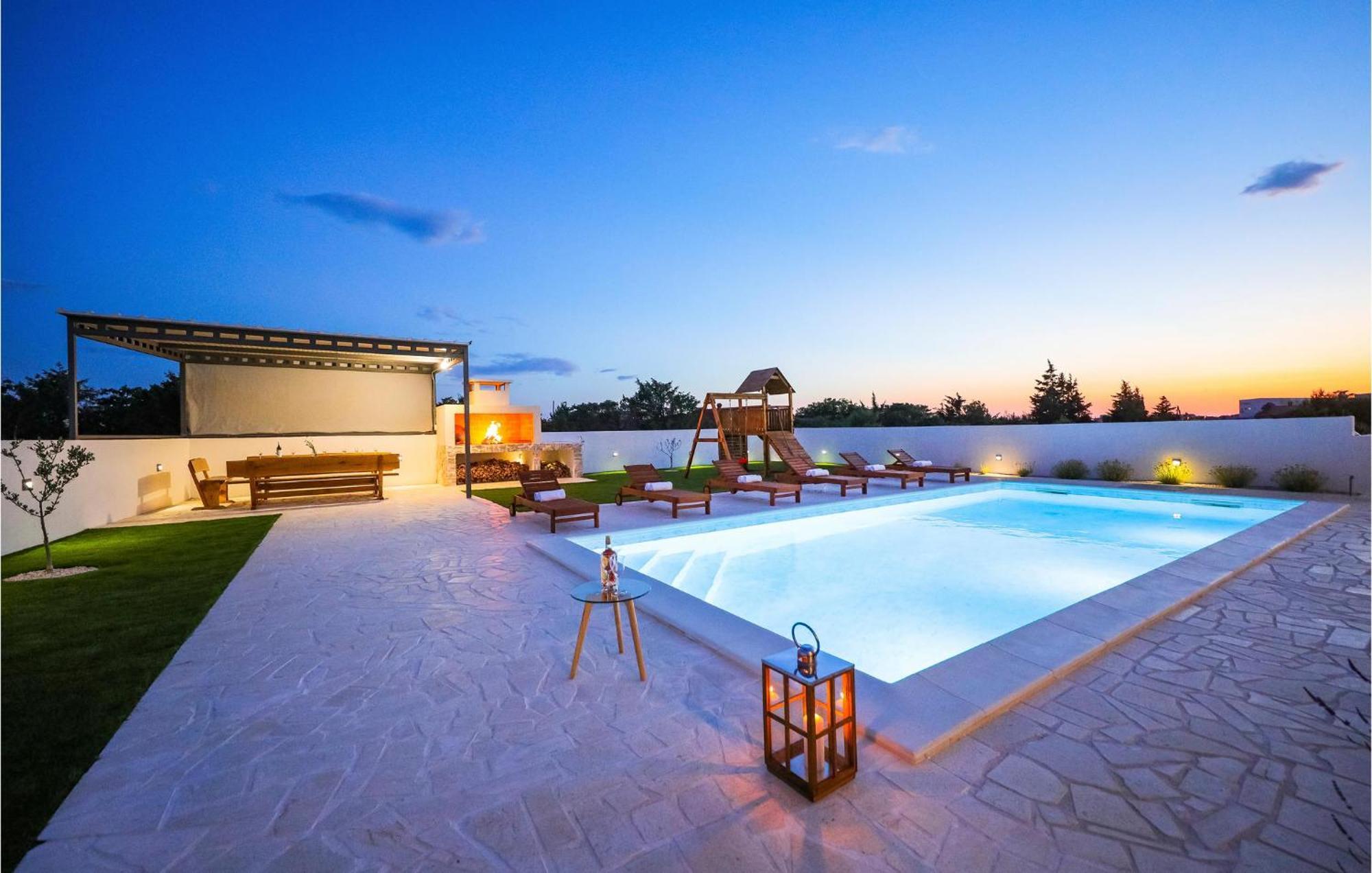 Stunning Home In Vrsi With Kitchen Exteriör bild